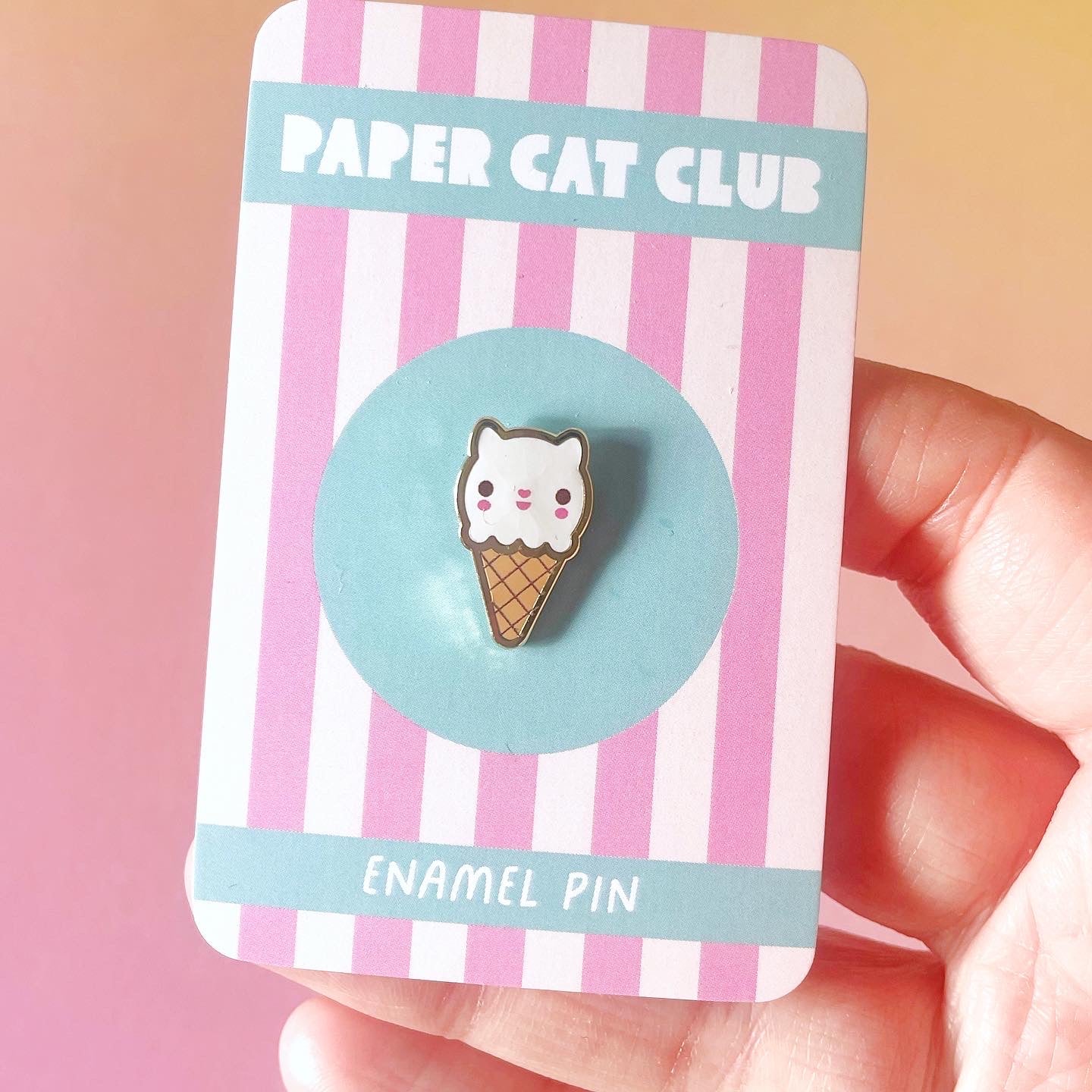 Kawaii Cat Ice Cream Enamel Pin – Cute Mini Pin for Cat Lovers 🍦🐱