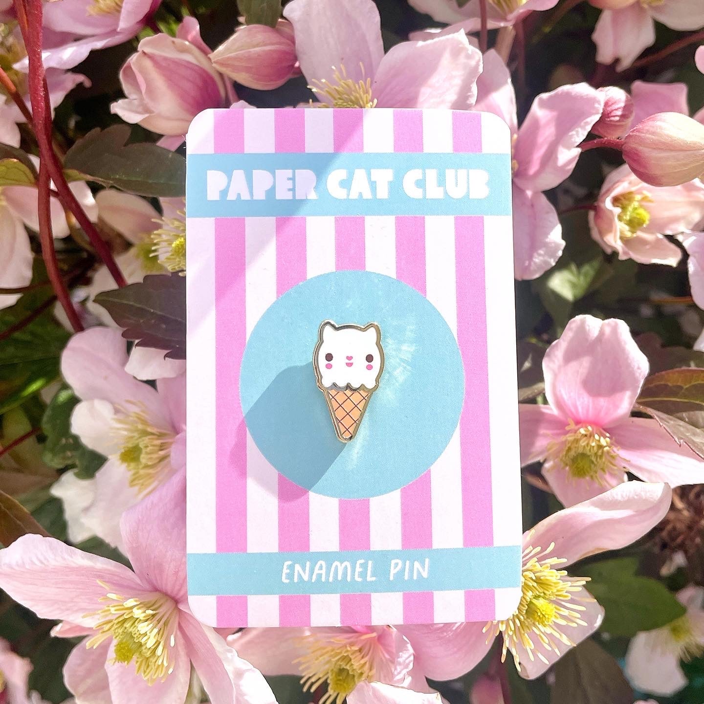 Kawaii Cat Ice Cream Enamel Pin – Cute Mini Pin for Cat Lovers 🍦🐱