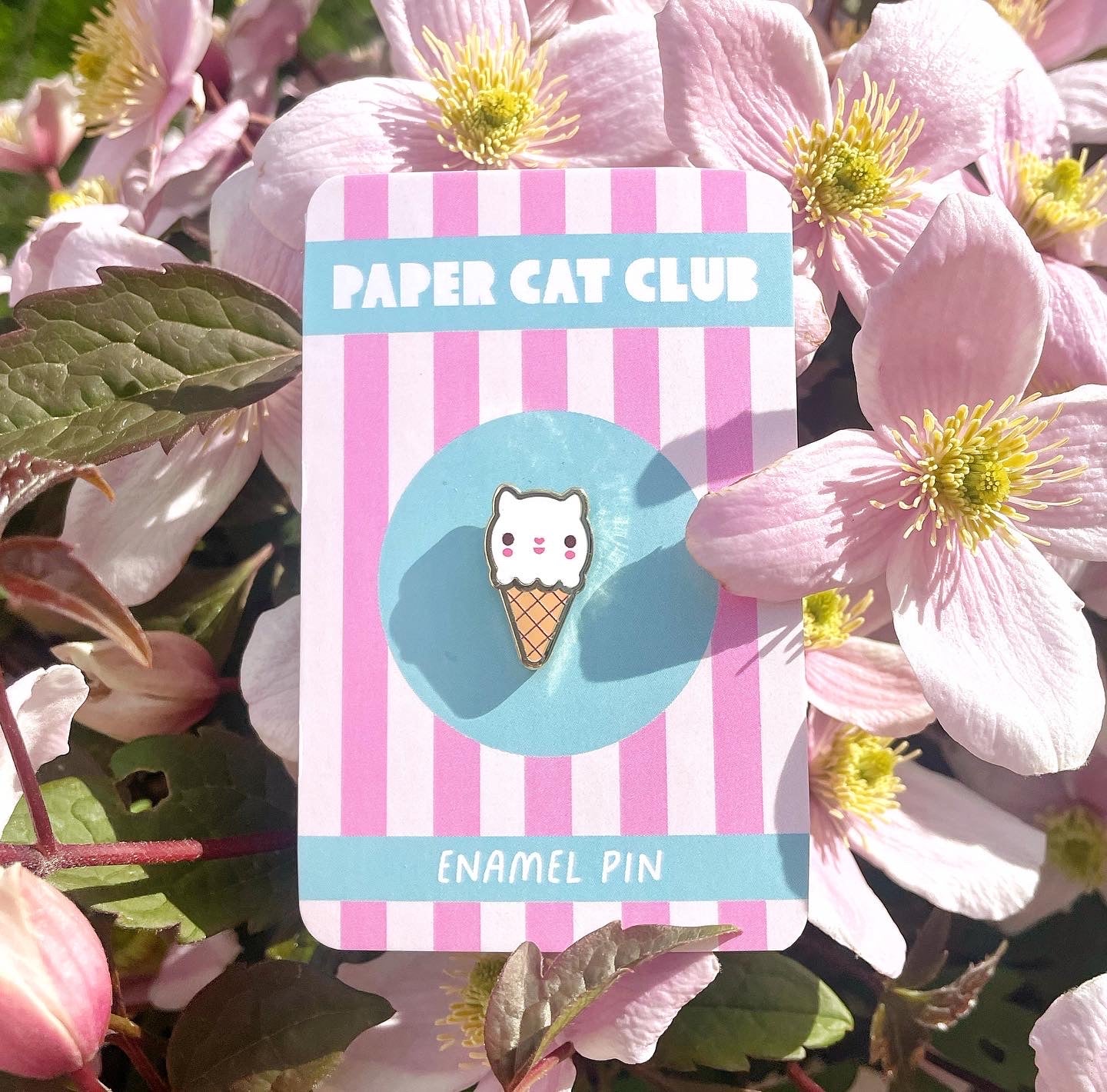 Kawaii Cat Ice Cream Enamel Pin – Cute Mini Pin for Cat Lovers 🍦🐱