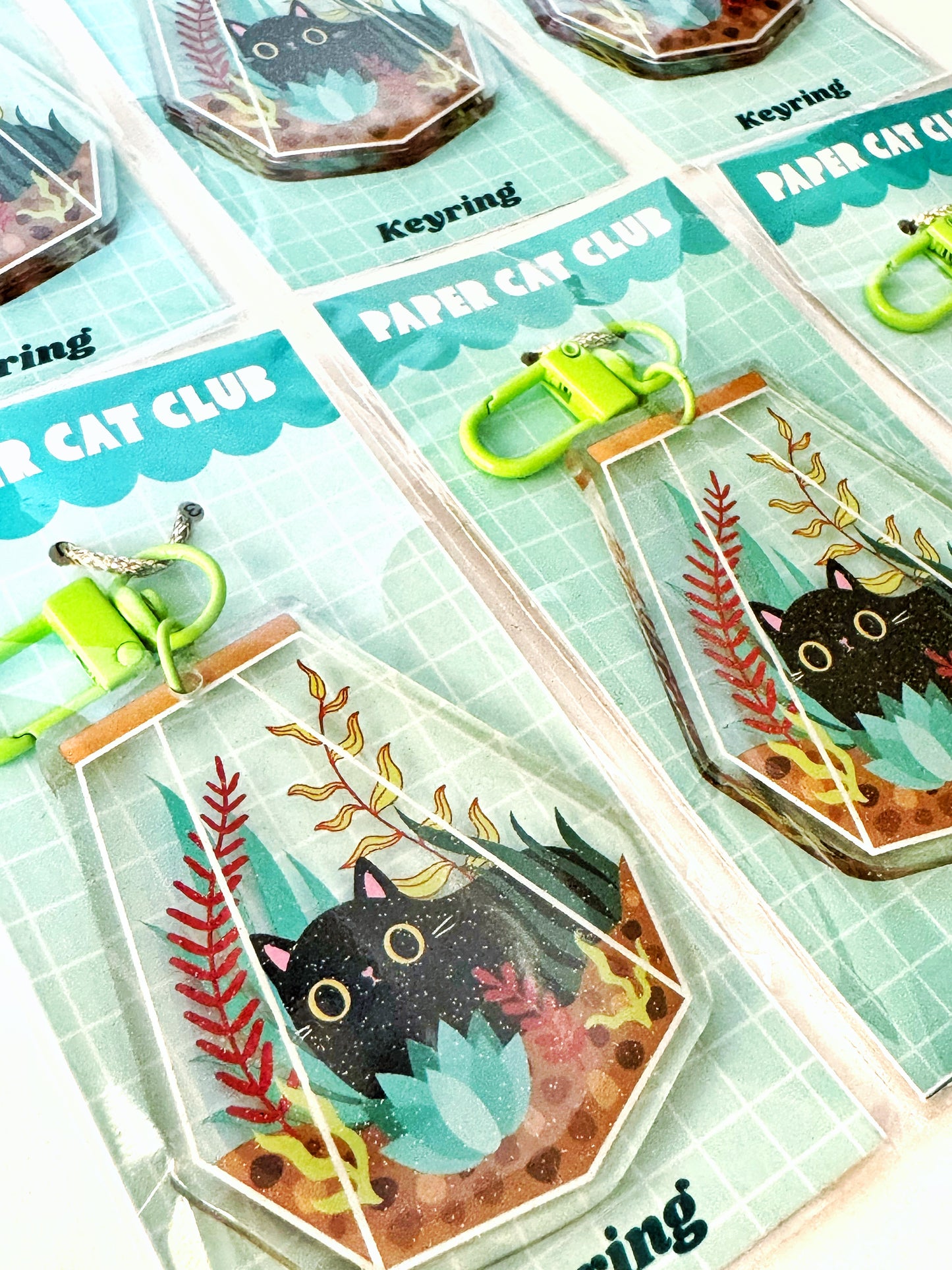 Cute Cat in a Terrarium Keyring – Kawaii Acrylic Glitter Keychain