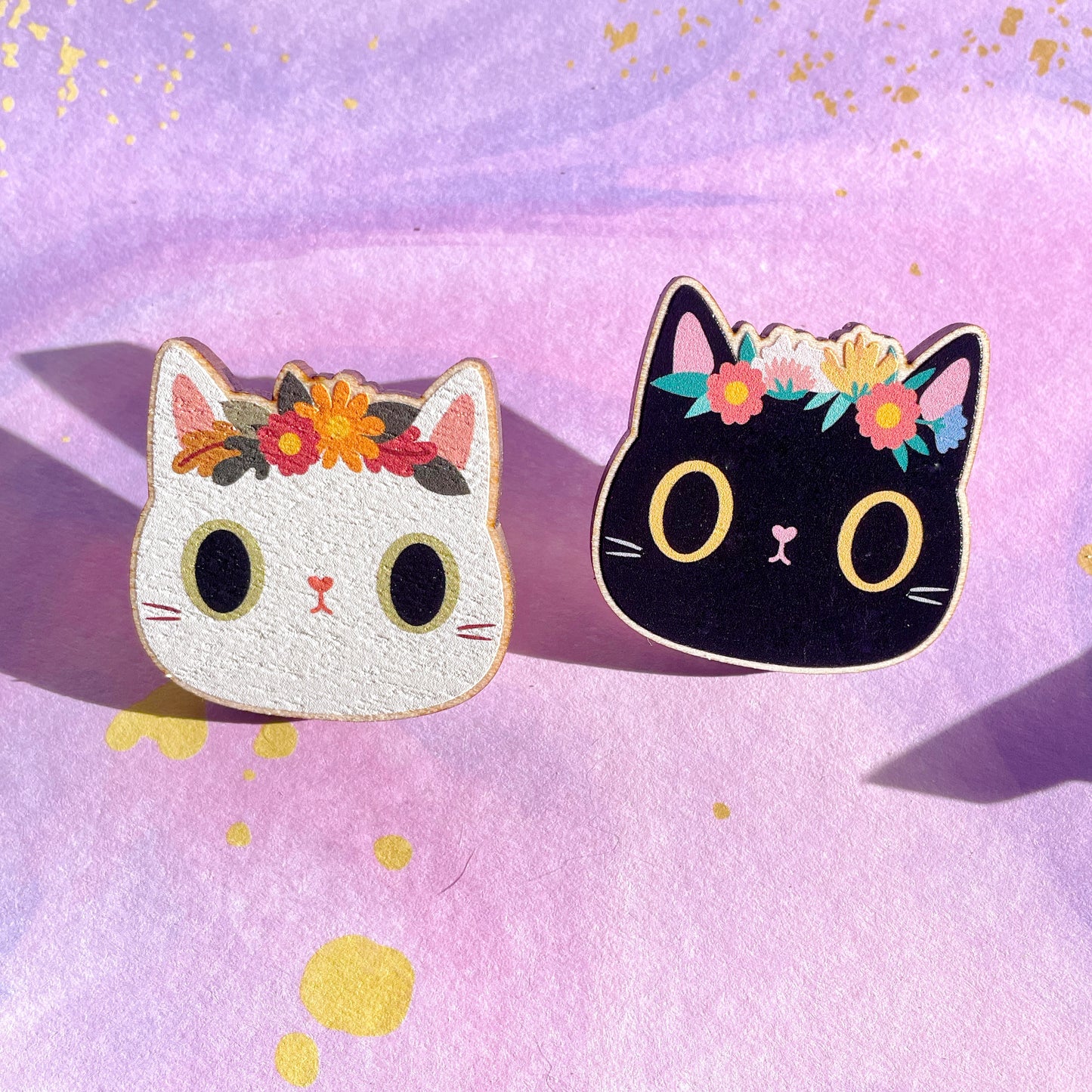White Cat wooden pin badge - cute cat wooden pin - sustainable wood - eco gift - cat lover gift
